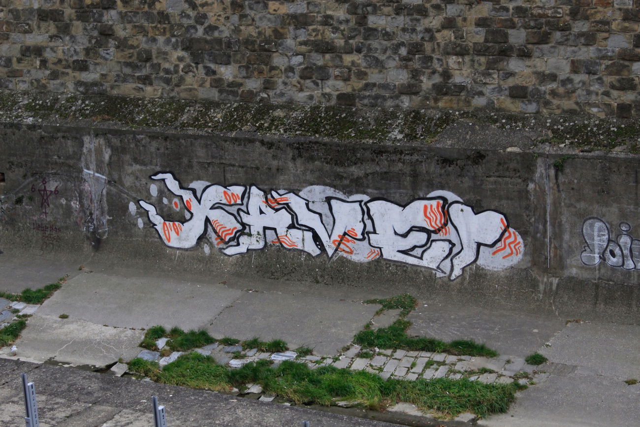 Graffiti Bombing - Photo by FameBalken