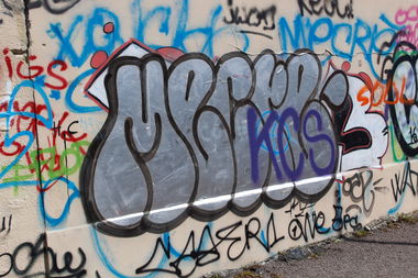 Graffiti Bombing - Photo by FameBalken