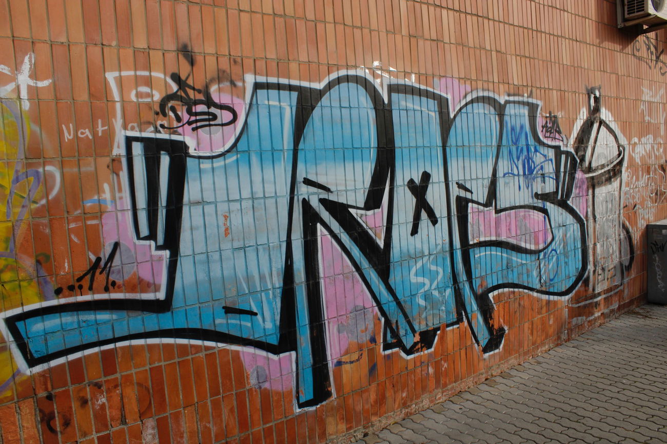 Graffiti Bombing - Photo by FameBalken