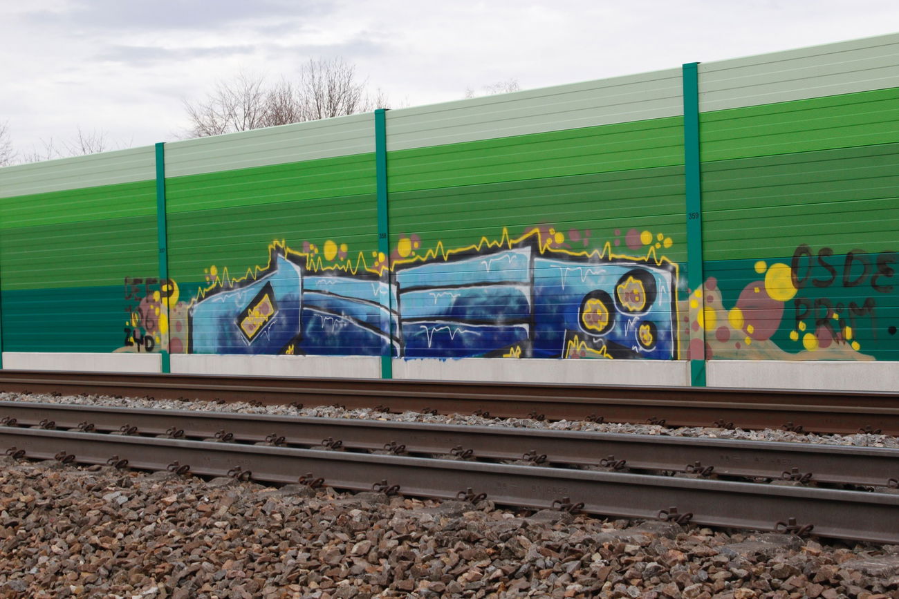 Graffiti Bombing - Photo by FameBalken