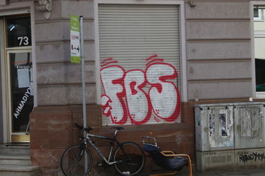 Graffiti Bombing - Photo by FameBalken