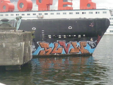 Graffiti Bombing - Photo by FameBalken