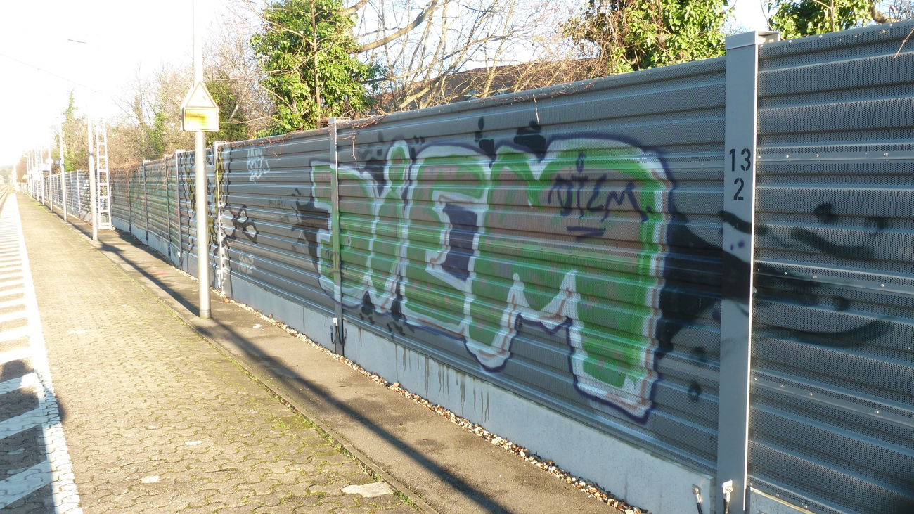 Graffiti Bombing - Photo by FameBalken