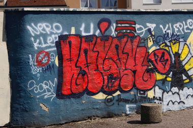 Graffiti Bombing - Photo by FameBalken