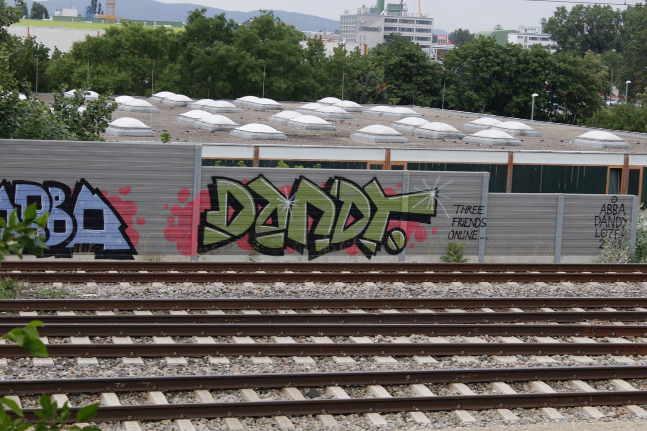 Graffiti Bombing - Photo by FameBalken