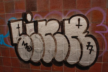 Graffiti Bombing - Photo by FameBalken