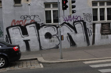 Graffiti Bombing - Photo by FameBalken