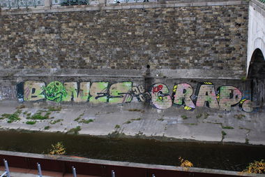 Graffiti Bombing - Photo by FameBalken
