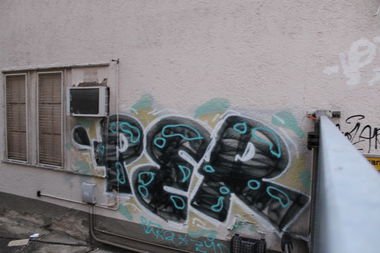 Graffiti Bombing - Photo by FameBalken