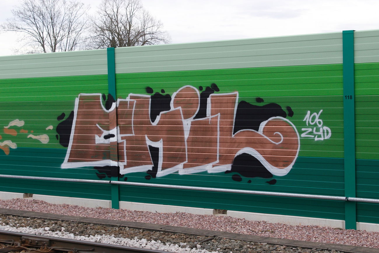 Graffiti Bombing - Photo by FameBalken