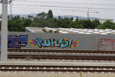 Graffiti Bombing - Photo by FameBalken