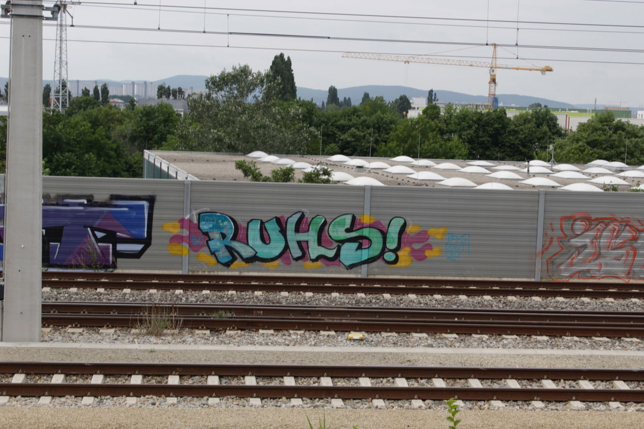 Graffiti Bombing - Photo by FameBalken