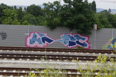 Graffiti Bombing - Photo by FameBalken