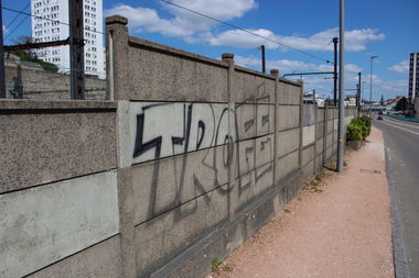 Graffiti Bombing - Photo by FameBalken