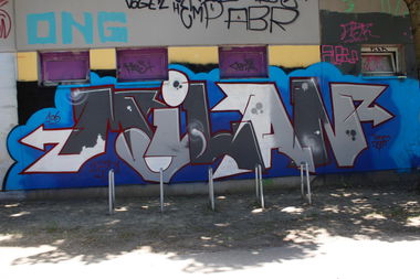 Graffiti Wall - Photo by FameBalken