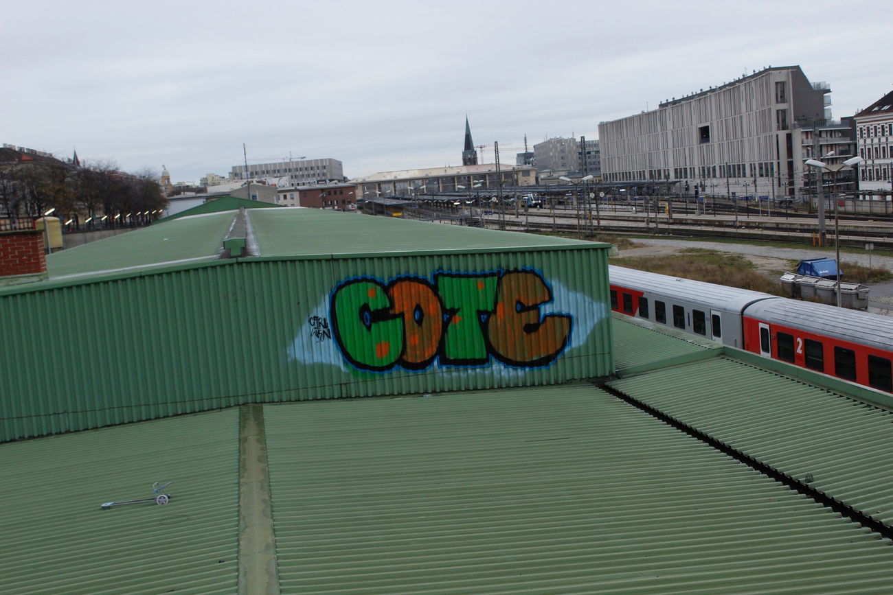 Graffiti Bombing - Photo by FameBalken