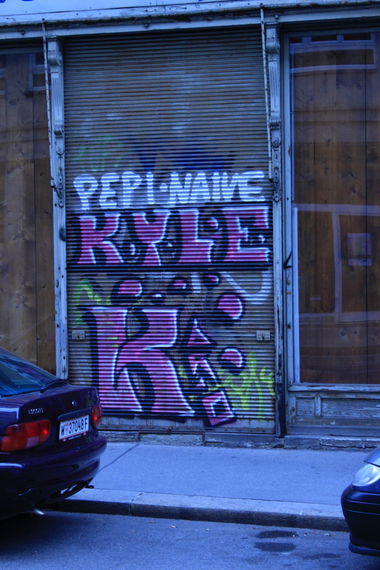 Graffiti Bombing - Photo by FameBalken