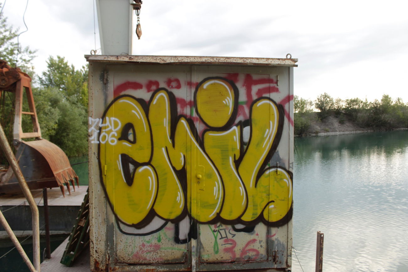 Graffiti Bombing - Photo by FameBalken