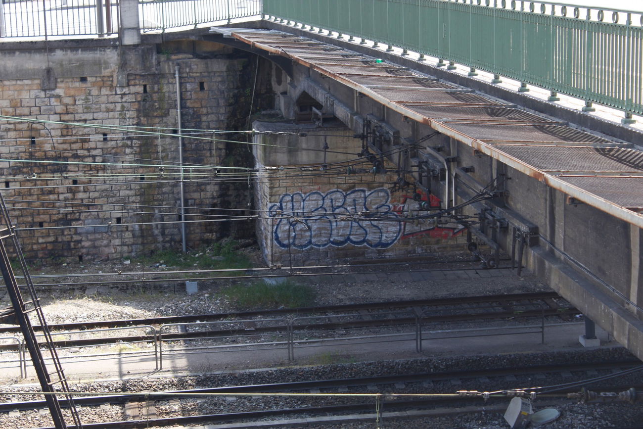 Graffiti Bombing - Photo by FameBalken