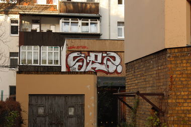 Graffiti Bombing - Photo by FameBalken