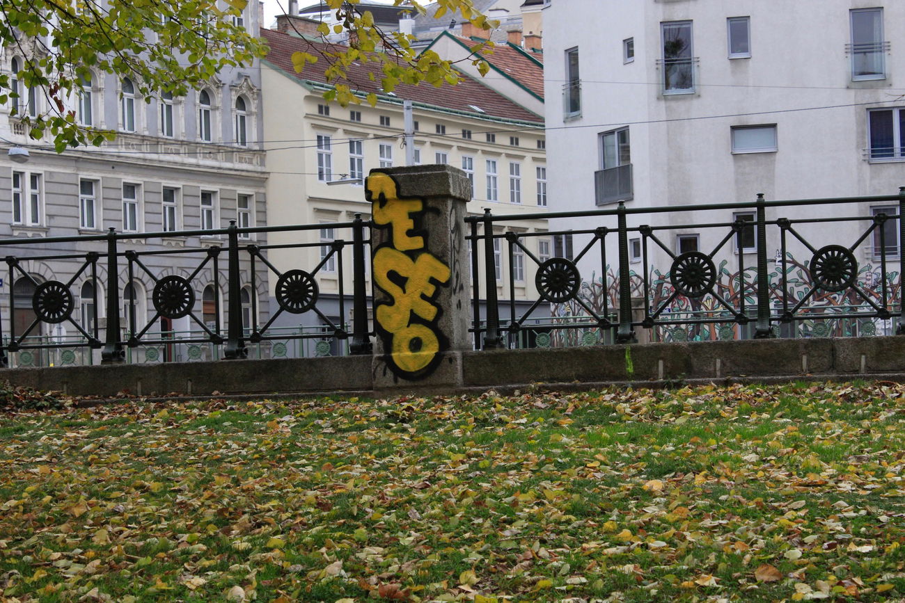 Graffiti Bombing - Photo by FameBalken