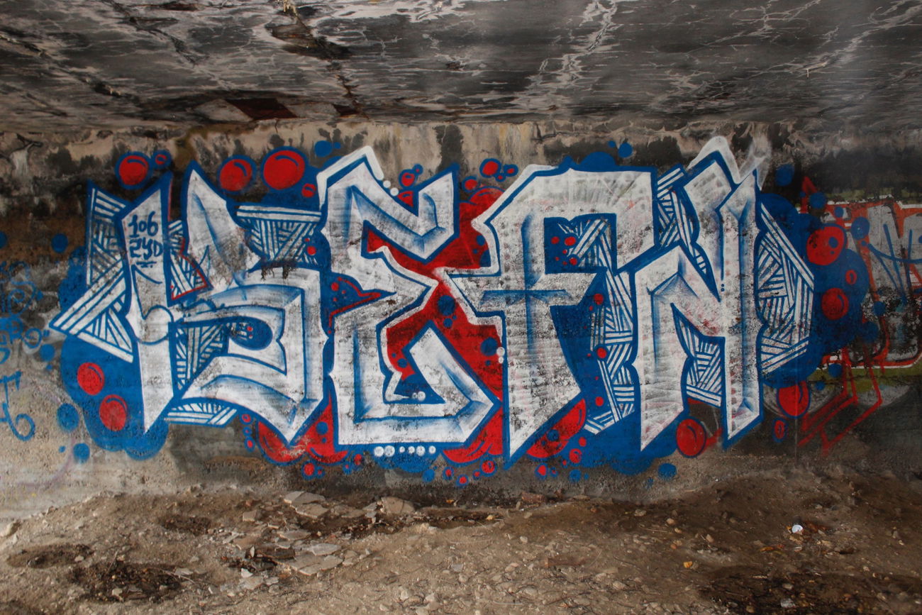 Graffiti Bombing - Photo by FameBalken