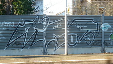 Graffiti Bombing - Photo by FameBalken