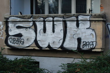 Graffiti Bombing - Photo by FameBalken