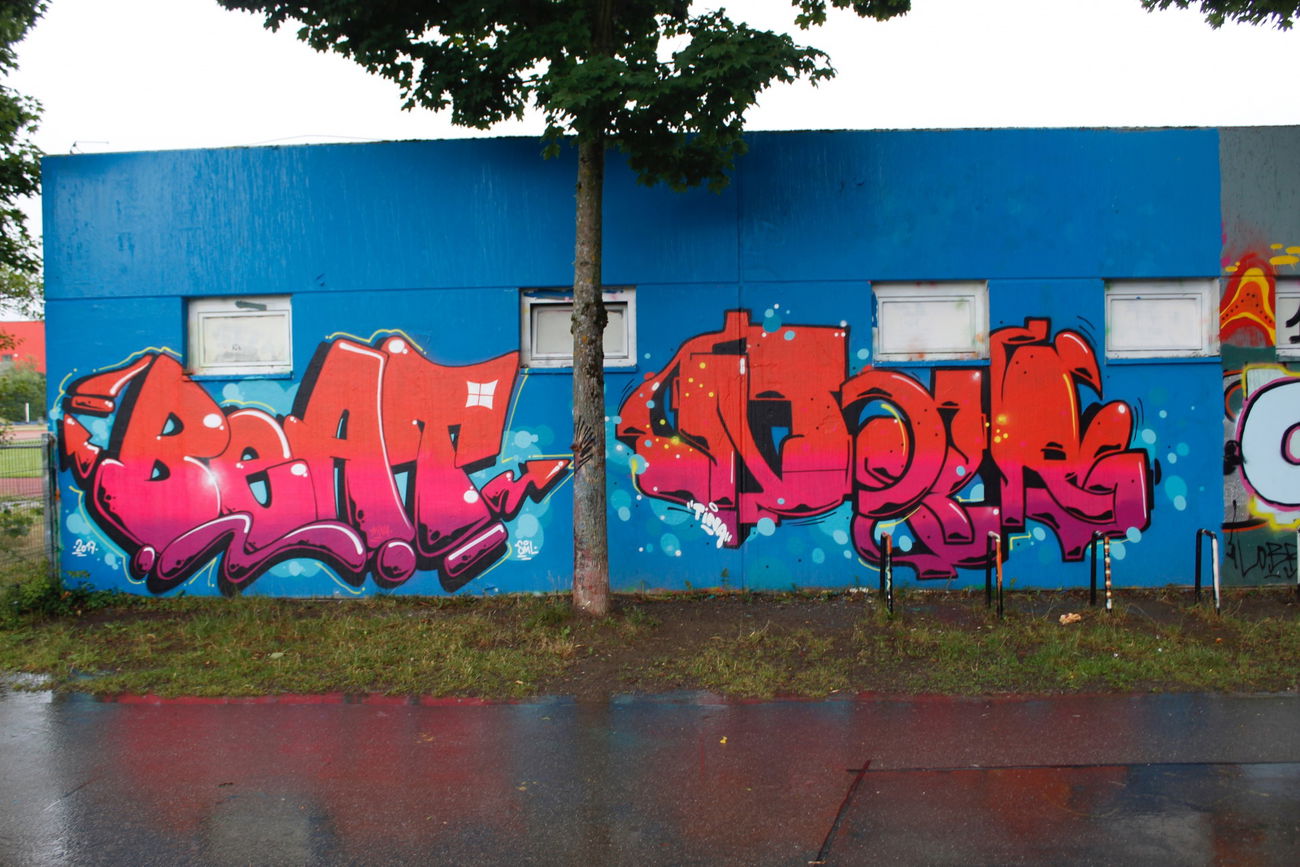 Graffiti Wall - Photo by FameBalken