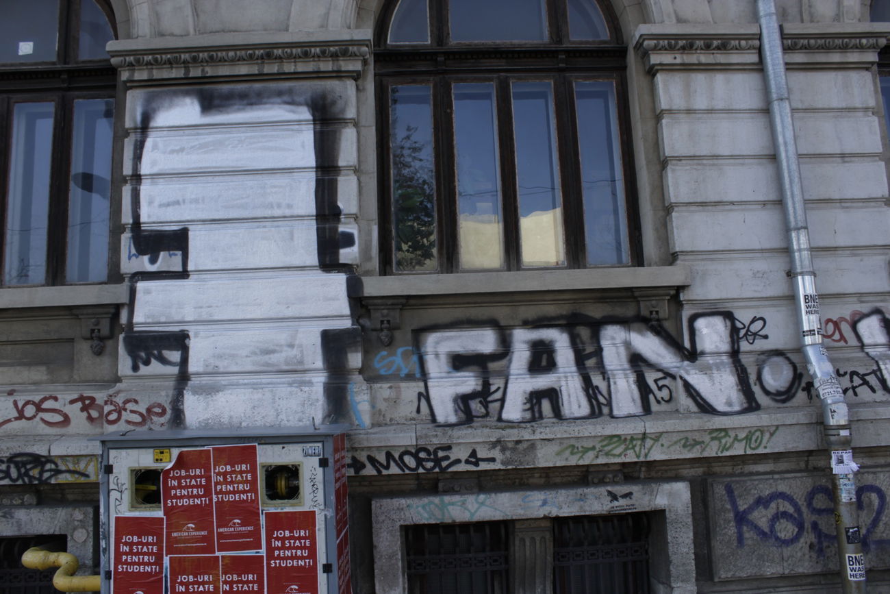 Graffiti Bombing - Photo by FameBalken