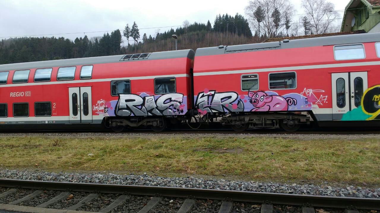 Graffiti Train - Photo by FameBalken
