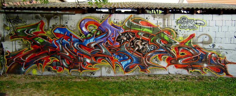 Graffiti Wall - Photo by Famelevel_O