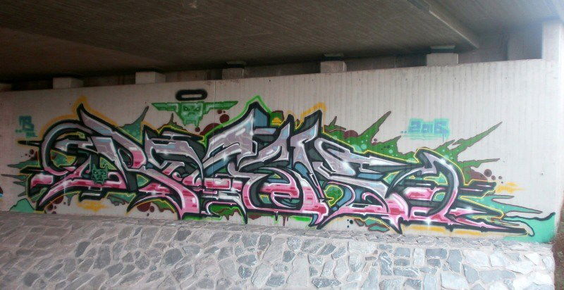 Graffiti Wall - Photo by Famelevel_O