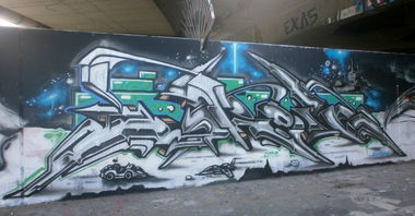 Graffiti Wall - Photo by Famelevel_O