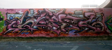 Graffiti Wall - Photo by Famelevel_O