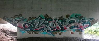 Graffiti Wall - Photo by Famelevel_O