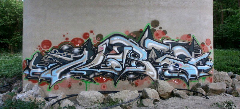 Graffiti Wall - Photo by Famelevel_O