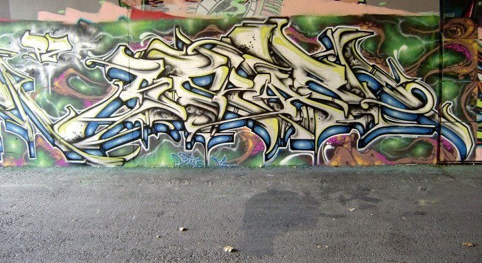 Graffiti Wall - Photo by Famelevel_O
