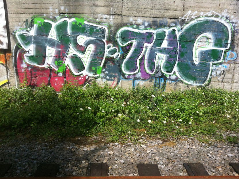 Graffiti Wall in Köln - Photo by FarbenFroh - Line, The, Krew\'s (2013)