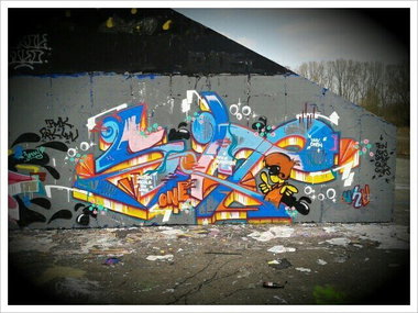 Graffiti Wall - Photo by Farbkiller - silt (2011)