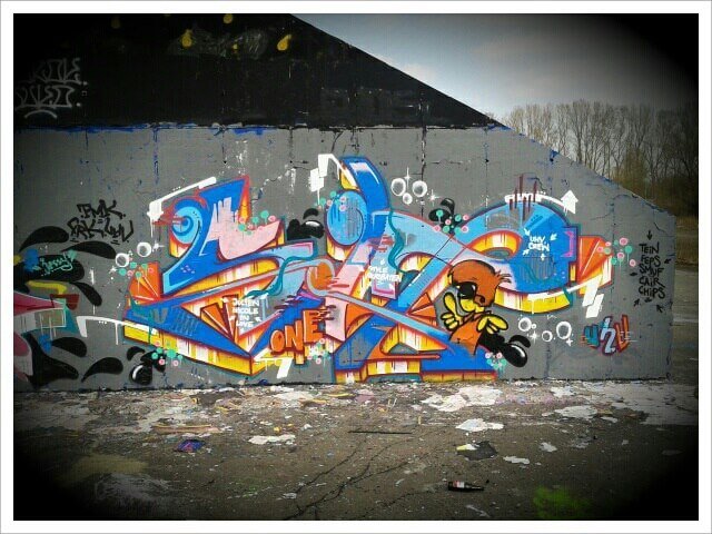 Graffiti Wall - Photo by Farbkiller - silt (2011)