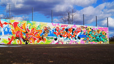 Graffiti Wall - Photo by Farbkiller - tods, tein, silt (2015)