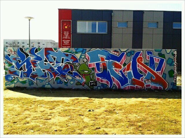 Graffiti Wall - Photo by Farbkiller - silt, tein, tods (2011)