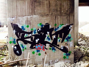 Graffiti Wall - Photo by Farbkiller - silt (2015)