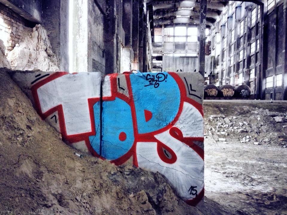 Graffiti Bombing - Photo by Farbkiller - tods, sild (2015)