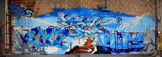 Graffiti Wall - Photo by Farbkiller - tein, silt, chips (2012)