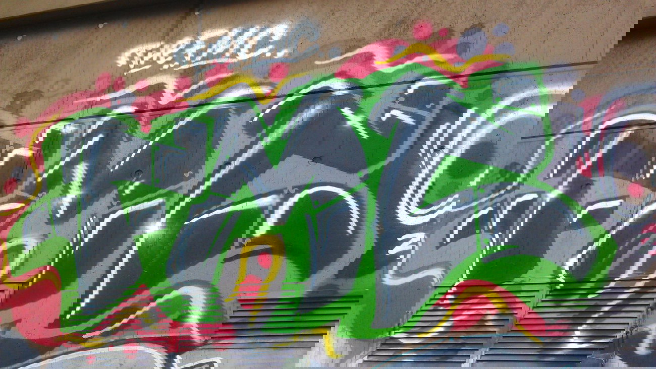 Graffiti Bombing - Photo by Farbmalclub