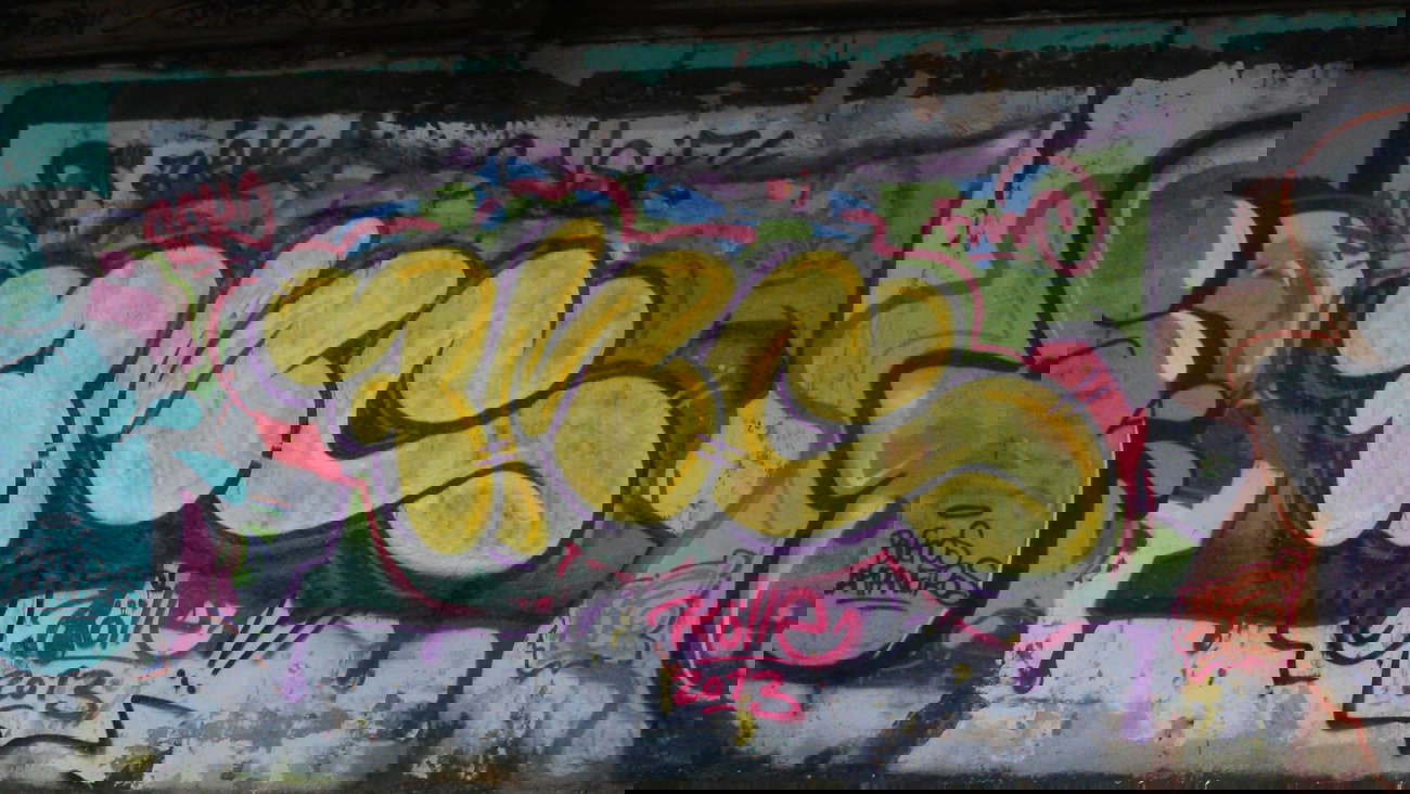 Graffiti Bombing - Photo by Farbmalclub