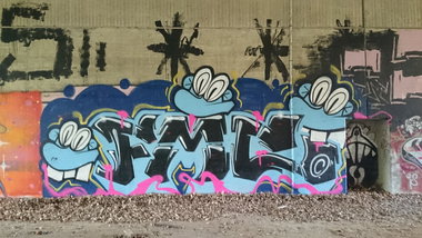 Graffiti Bombing - Photo by Farbmalclub