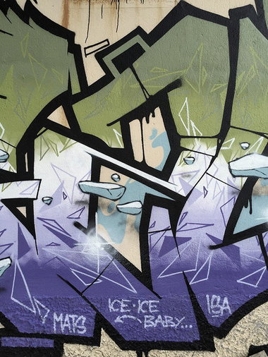 Graffiti Wall - Photo by Fhil - Greek, Asyl, Toc (2015)